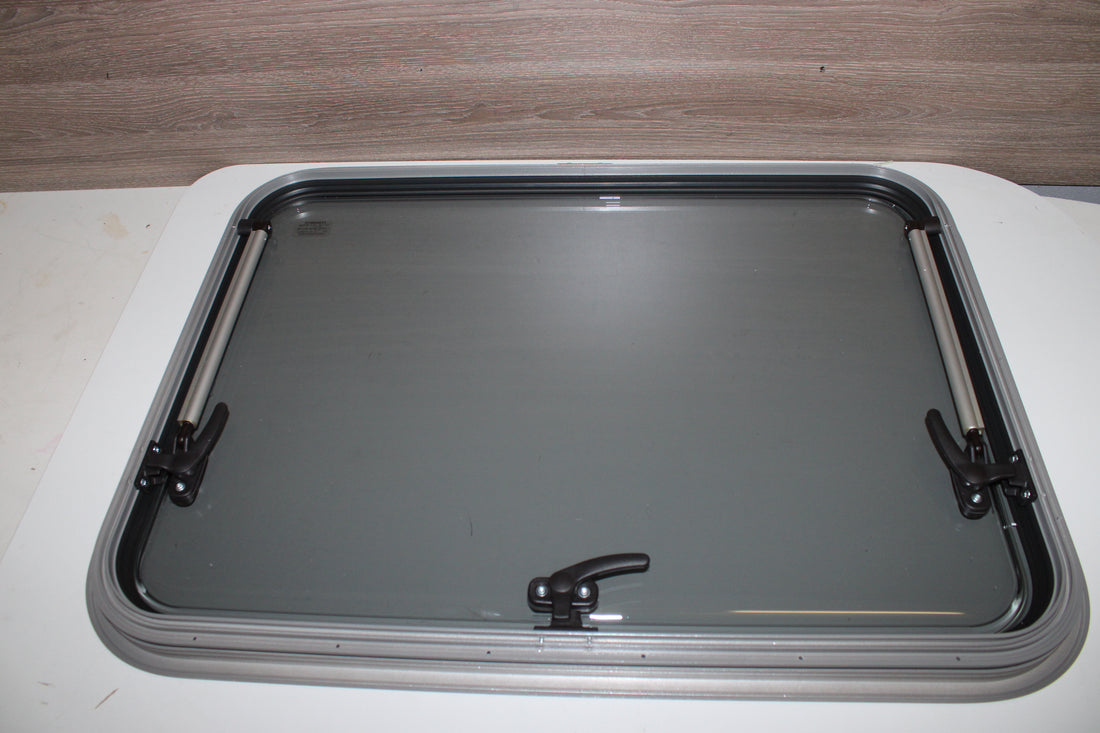 Dometic vindu 700x520