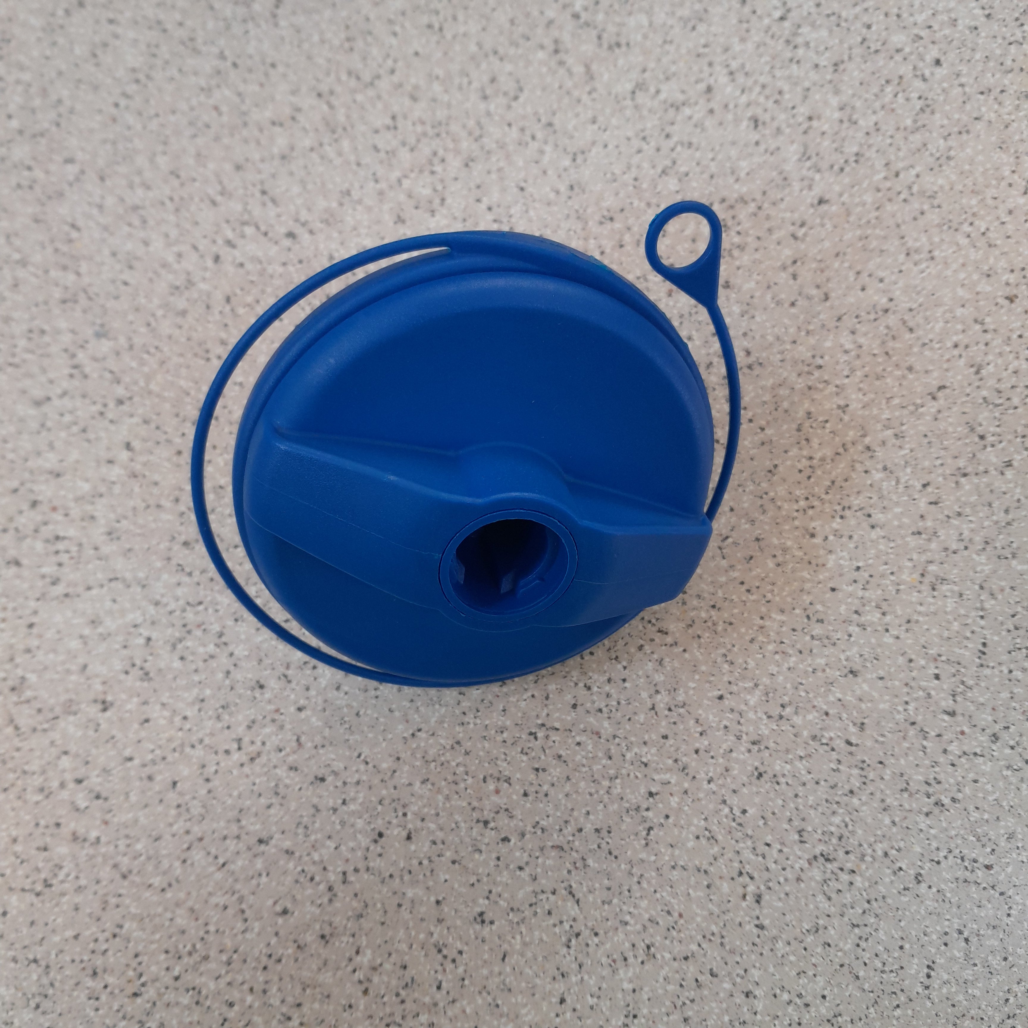 Filler neck cap blue