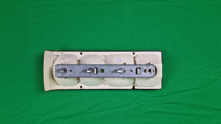 Baklys eldre 80 tals vogner passer flere