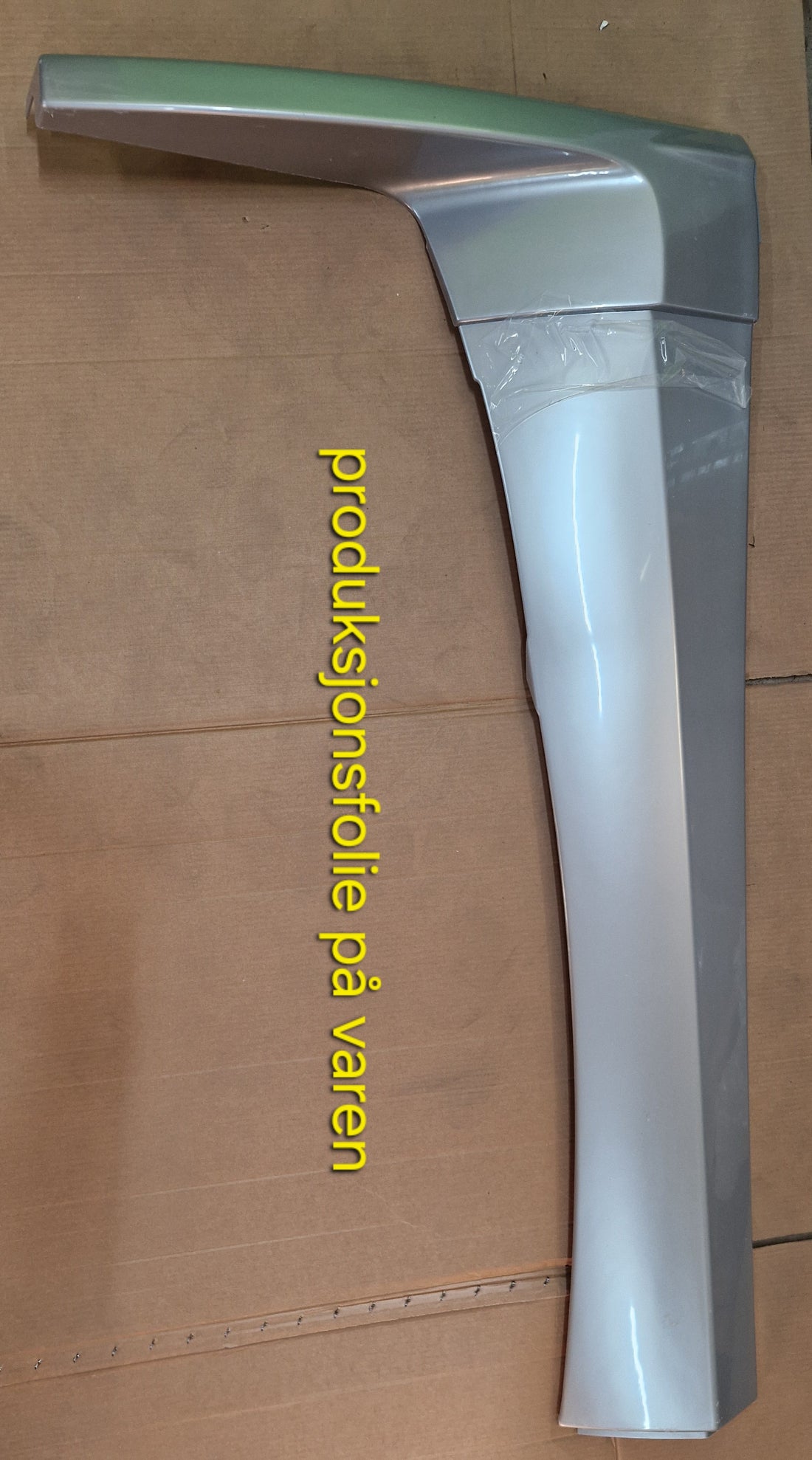 Adria bobil vertikala coral