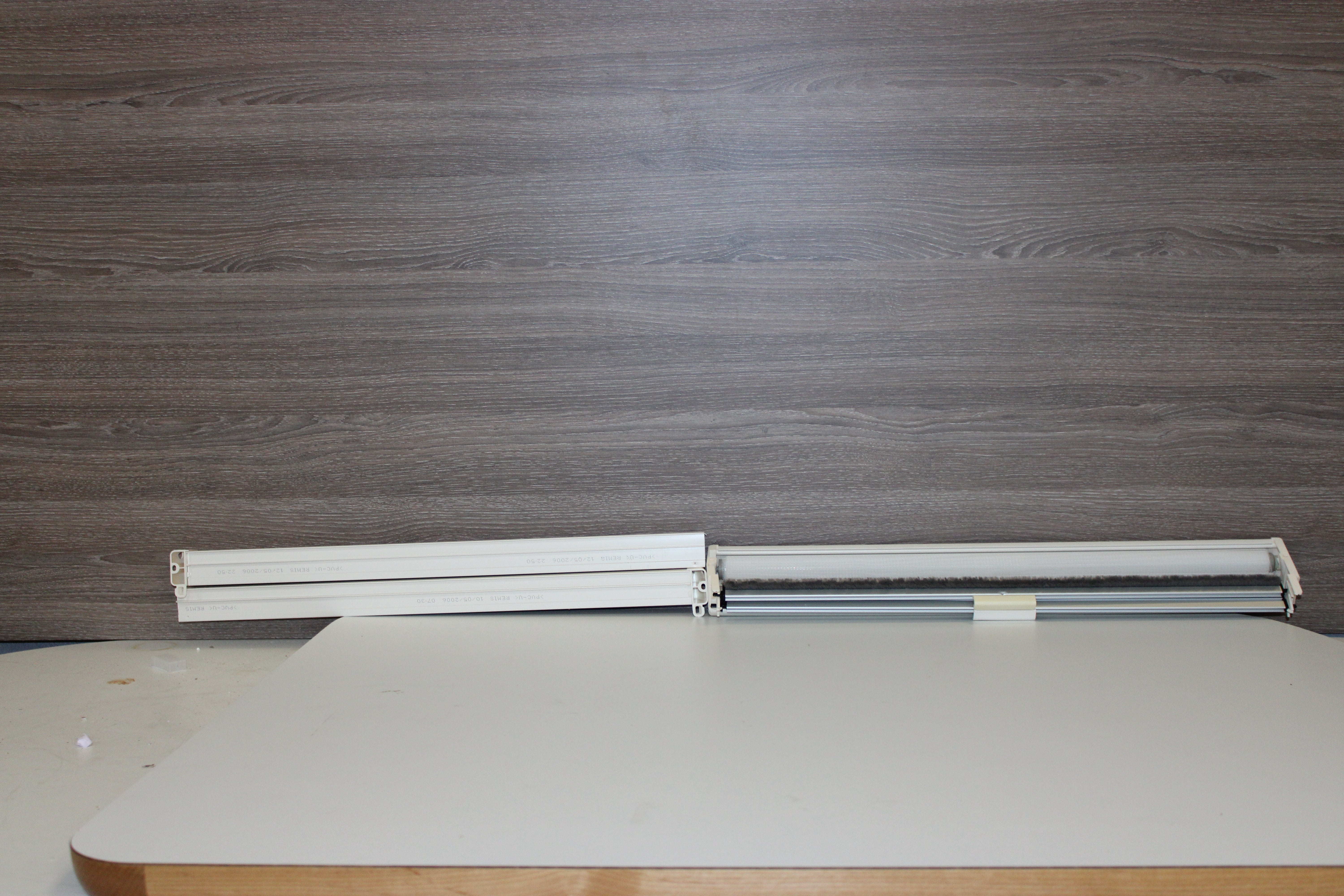 Gardinkasett 500X500 mm RAL 9001 Hymer