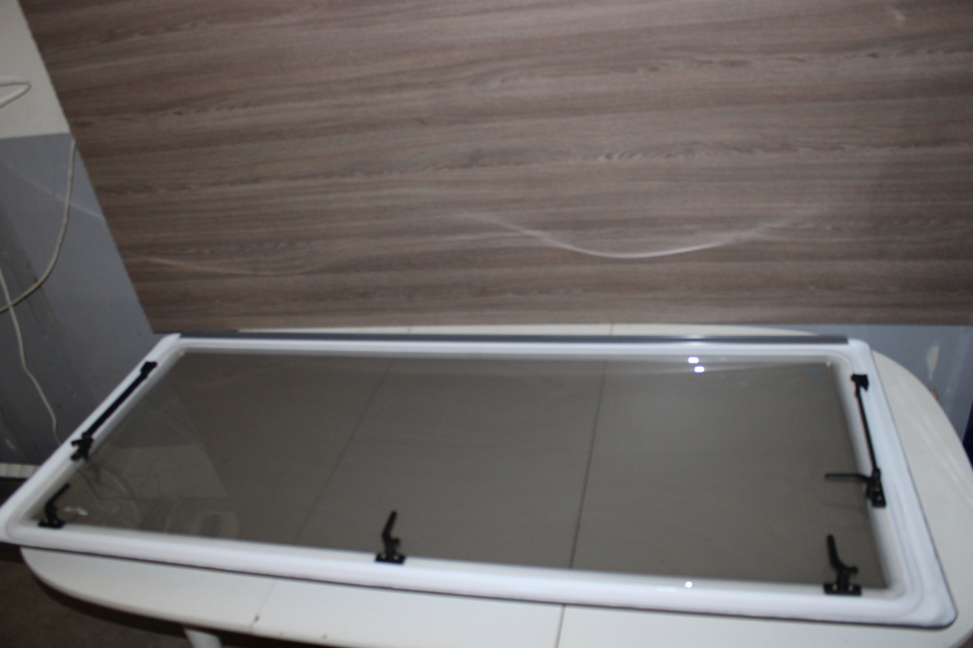 Hobby bakvindu 97-03