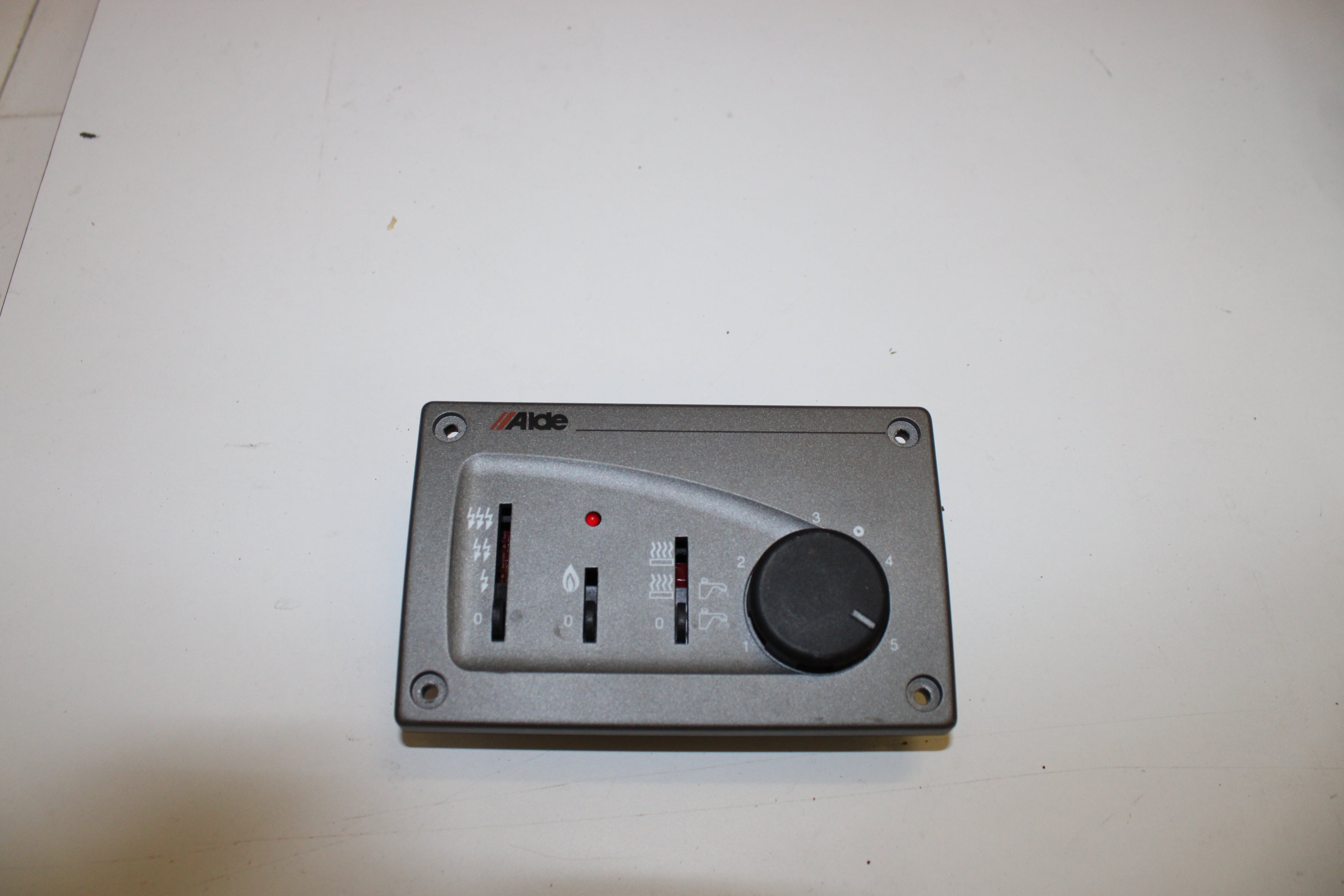 Alde 3000 manøverpanel